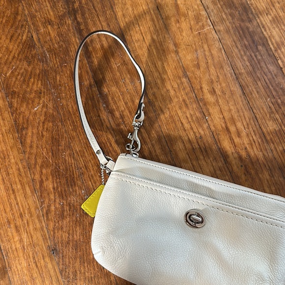 Coach White Pearl Leather Wristlet - Picture 4 of 8